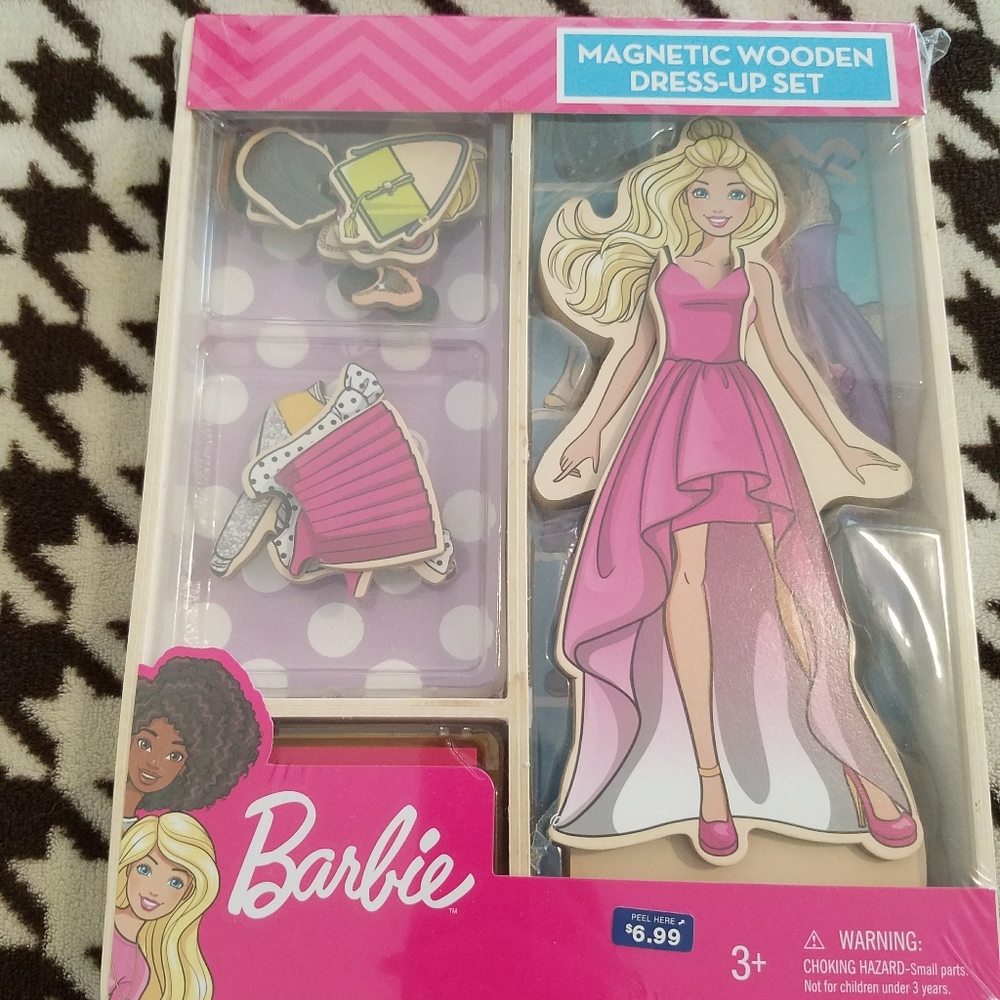 BARBIE Magnetic Wooden Dress Up Set